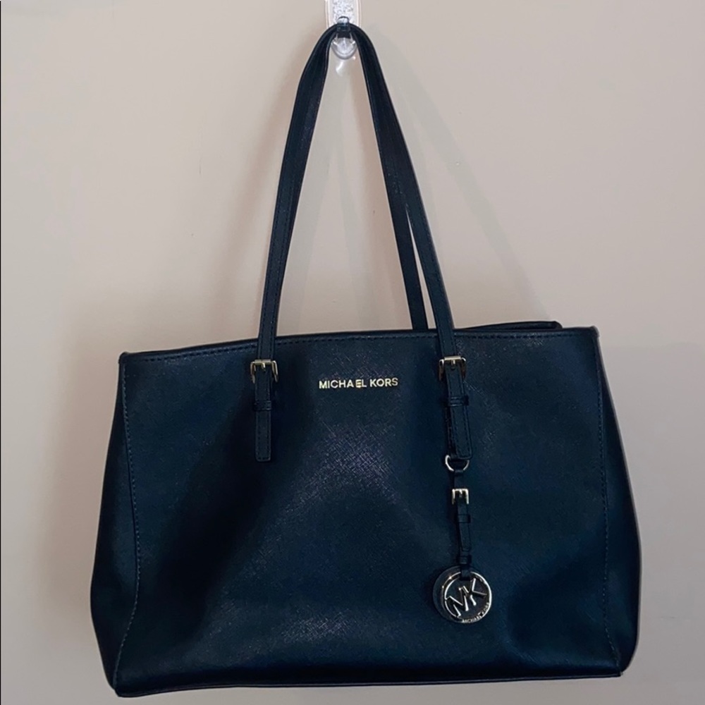 Like new MK purse
